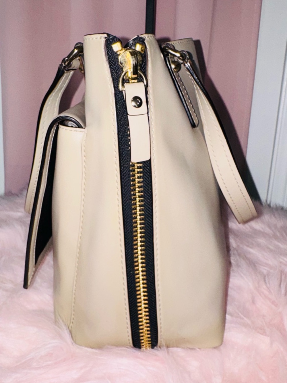 ♠️Kate Spade Leather Shoulder Bag Neutral Beige Front Pocket - Picture 4 of 13